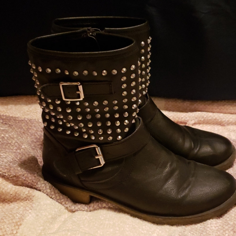 Studded motorcycle style boots